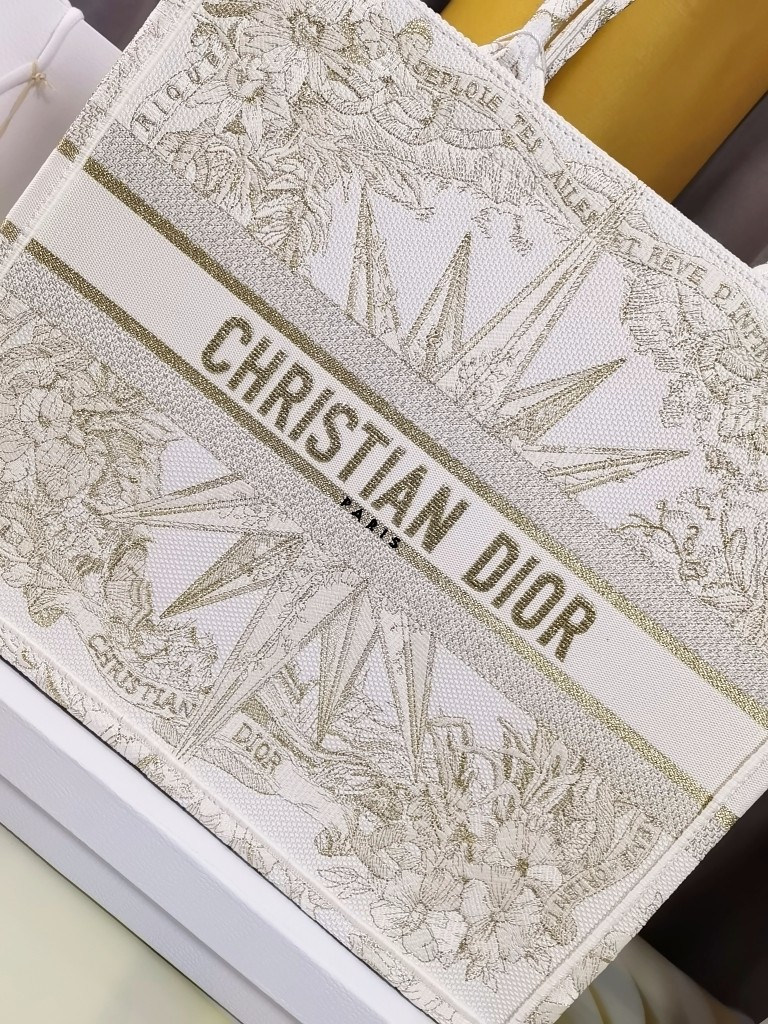 Christian Dior Shopping Bags